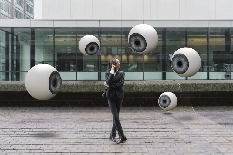 caméra surveillance oeil